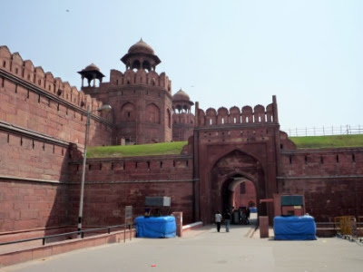 entrance security, red fort, new delhi