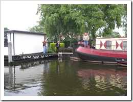 We varen weg bij de oude eigenaars