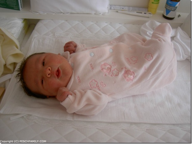 PICT7148 - Baby Pesch is weer gekalmeerd