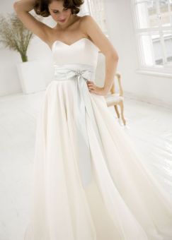 ivory-wedding-gown