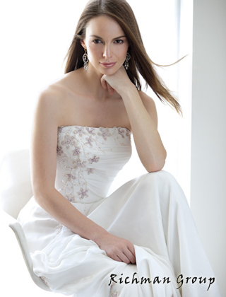 Sweet,Romantic  #C540 Strapless Model Of Bridal Dress Wedding Gown