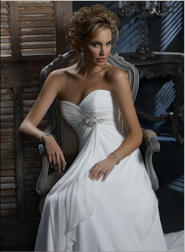 Extremely_Simple_Wedding_Gown
