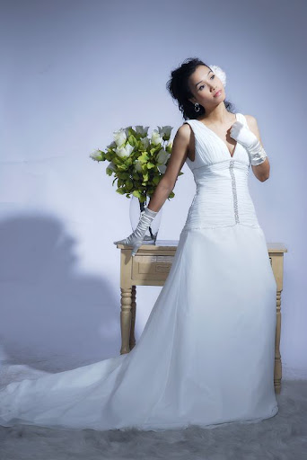 Cold White Bridal Gown