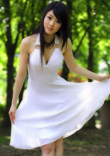 Elegant and Sexy White Gown Fashion