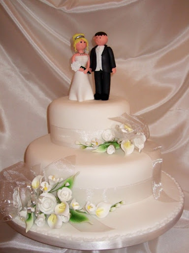 2 Tiers Wedding Cake