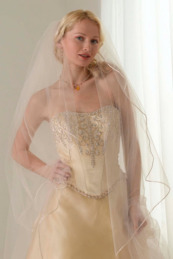 expected-gold-bridal-gown-for-you