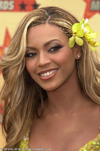 Beyonce Knowles Celebrity Bridal Hairstyle Inspired (Medium Wavy)