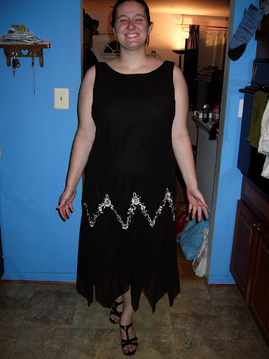 V640 prom dress/gown~black plus size