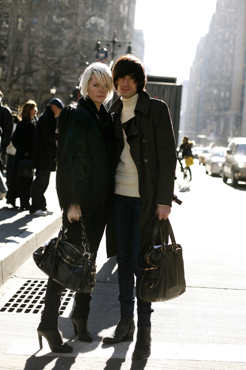 http://lh4.google.com/_qjpwnPW4c1o/RcXs0o-IP9I/AAAAAAAAAFk/y8490QqXf5U/s1600/ElleKL.jpg