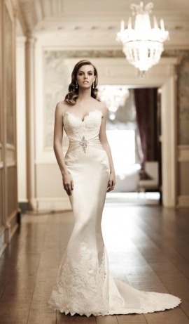beautiful wedding dress Simone Carvalli