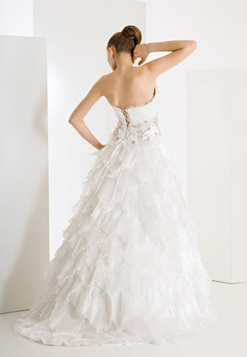 unparalleled-wedding-gown-Novestia