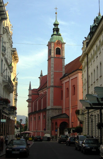 Frančiškanska cerkev z Miklošičeve