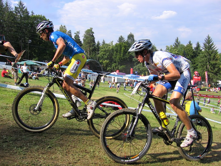 Anže Bizjak overtakes Gilberto Simoni