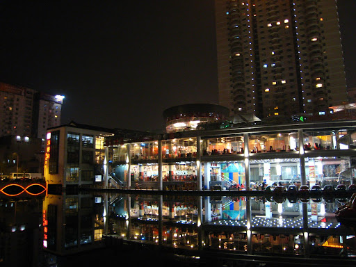 http://lh4.google.com/anikox/R-BsniBpOgI/AAAAAAAABpo/9BBuV7GahPQ/IMG_2047.JPG?imgmax=512