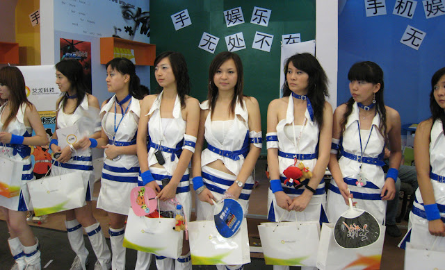 http://lh4.google.com/anikox/RpoOpYCYTkI/AAAAAAAAAf0/IAlsJJ_lbbU/IMG_0460.JPG?imgmax=640