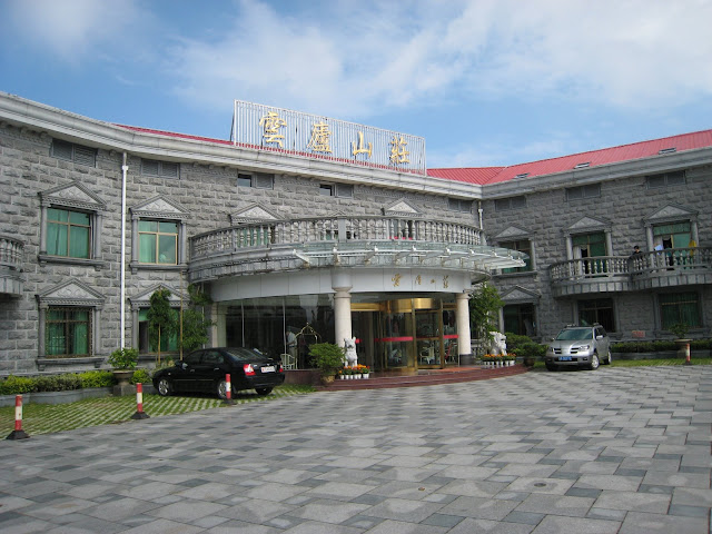 http://lh4.google.com/anikox/RtQYHmLJmXI/AAAAAAAAA2U/WBMMHRwRYUM/IMG_0988.JPG?imgmax=640
