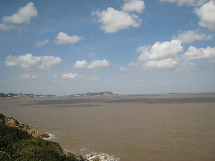 http://lh4.google.com/anikox/RxHFp8nrsYI/AAAAAAAABBQ/mZN21MxCXFE/IMG_1307.JPG?imgmax=720