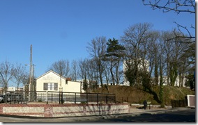 motte 033-1
