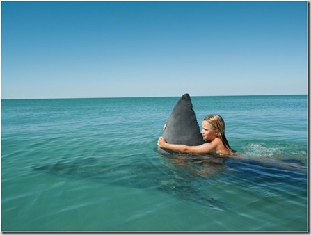 lab_image_girl_shark