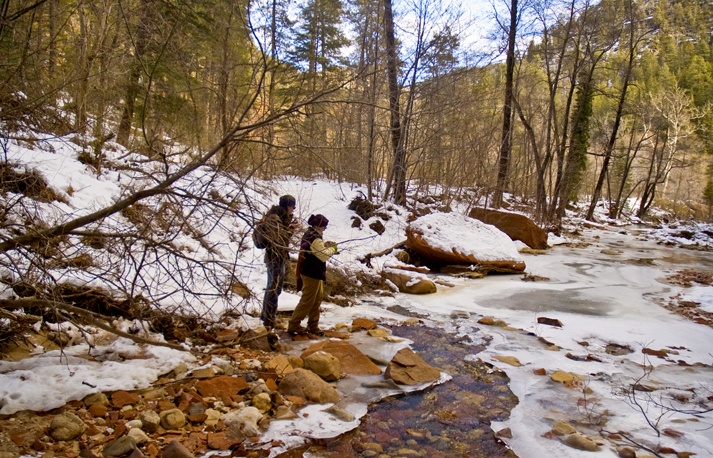 DSC_6824 charlie and robin on Oak creek west fork trail en az.jpg