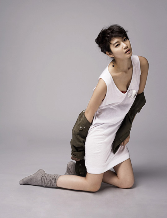 Sexy White Dresses in Asian Teen Model: Shin Min Ah