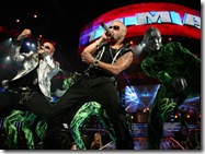 wisin-111 - Aterrizan ?los extraterrestres? Wisin y Yandel