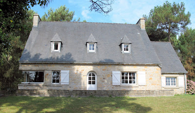 vue maison cote jardin