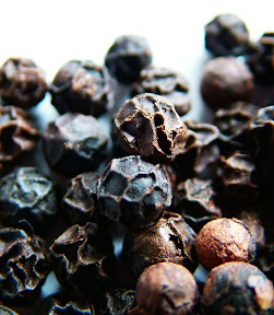 black peppercorn - black pepper - super foods
