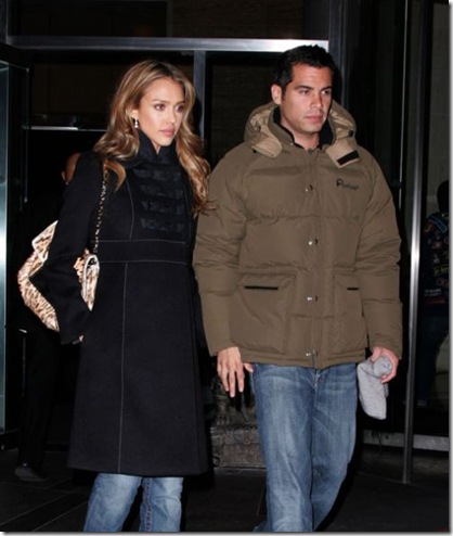 picture of Jessica Alba who is Pregnant with Cash Warren Baby