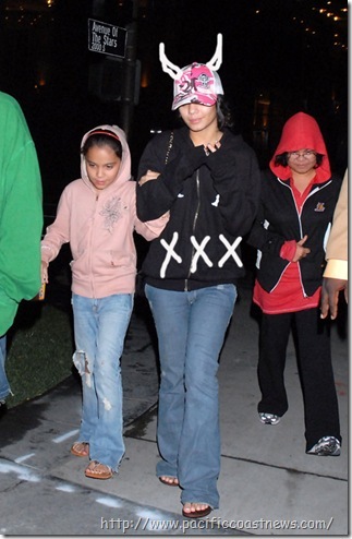 Vanessa Hudgens with her younger sister Stella. Ever since her n*ked picture 