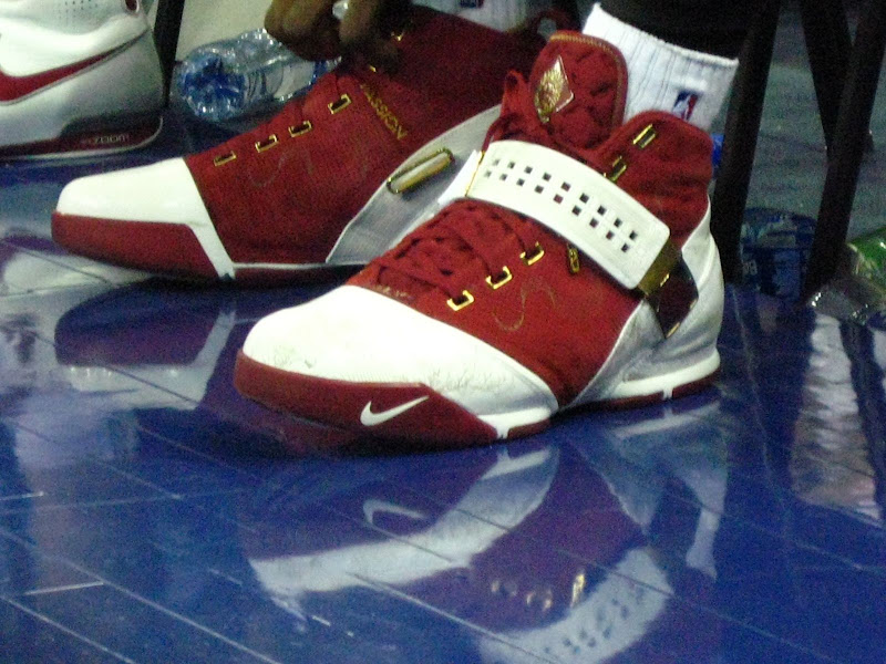 Zoom LeBron V PE China 2007 10_19623