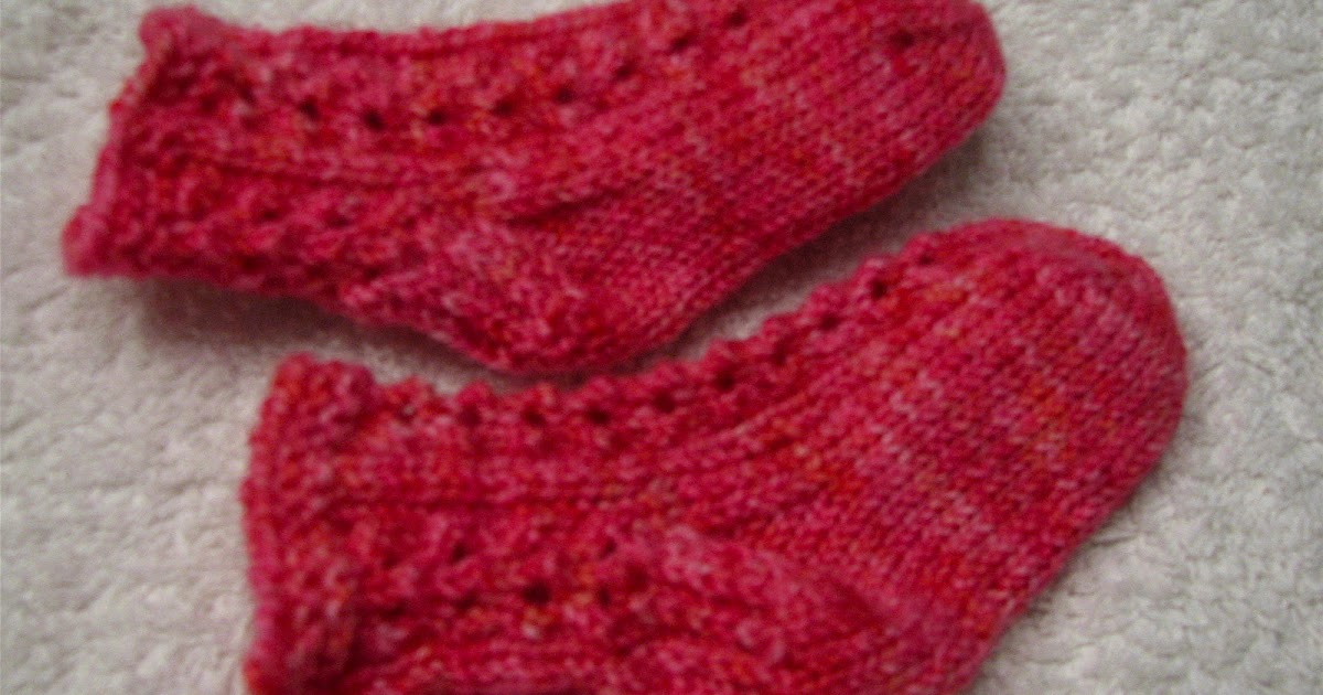 Pickin' and Throwin' Free pattern for Lace Baby Socks
