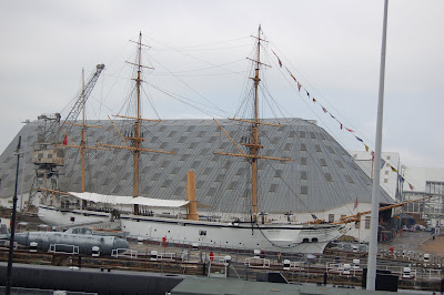 Sailing ship