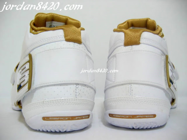 New Live pics of the Nike Zoom Soldier