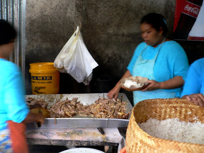 Cooks serving Babi Guling, Ibu Oka, Ubud