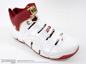 timeline 061107 shoe white red 20 2006 07 Timeline