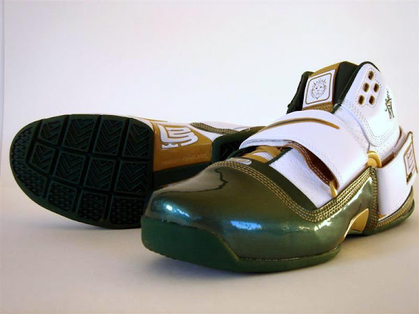 Another look at the SVSM Nike Zoom LeBron Soldier
