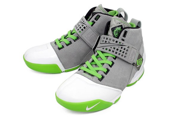 Release Date Reminder Dunkman LeBron 5 hits the stores