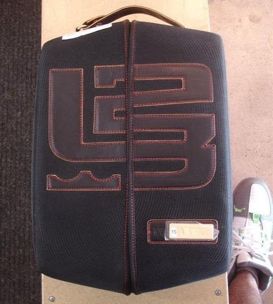 Nike Zoom LeBron IV Fairfax PE Shoe Bag