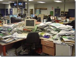 Herald-MESSY-DESK