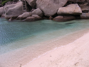 honeymoon 4 เกาะนางยวน วันแรก