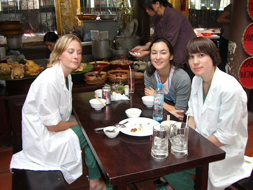 Nat, Emma and Matilda at Quan An Ngon