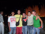 Alfredo, io, Ale, Igor e Gino in Piazza di Spagna a Barcellona (2007)