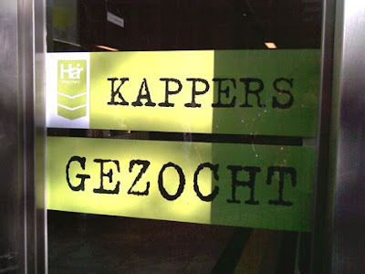 Wervingssticker op deur