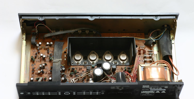 http://lh4.google.com/thevintagecorner/Ru1ToJIWhMI/AAAAAAAAAHU/P9FaA3_u-qs/s800/IMG_5451.JPG