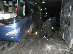 Notre bus est a gauche