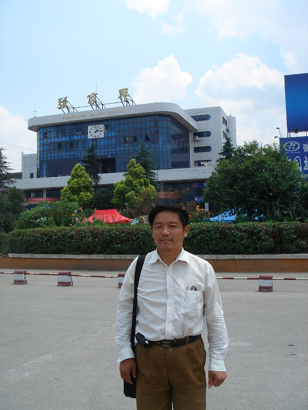 http://lh4.google.com/zhizhiye/RrNB64kJJOI/AAAAAAAAAZA/wNnj3jDEc98/s800/DSC07193.JPG