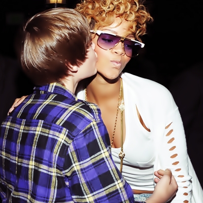 justin bieber and rihanna kissing