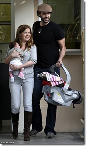 Sacha Baron Cohen, Isla Fisher , baby olive