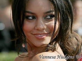 Vannesa Hudgens Smiling Wallpaper